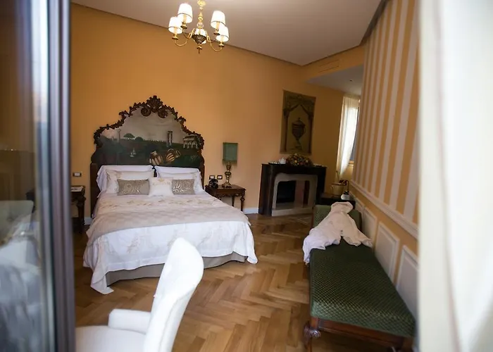 Otel Royal Trinita Dei Monti 4*