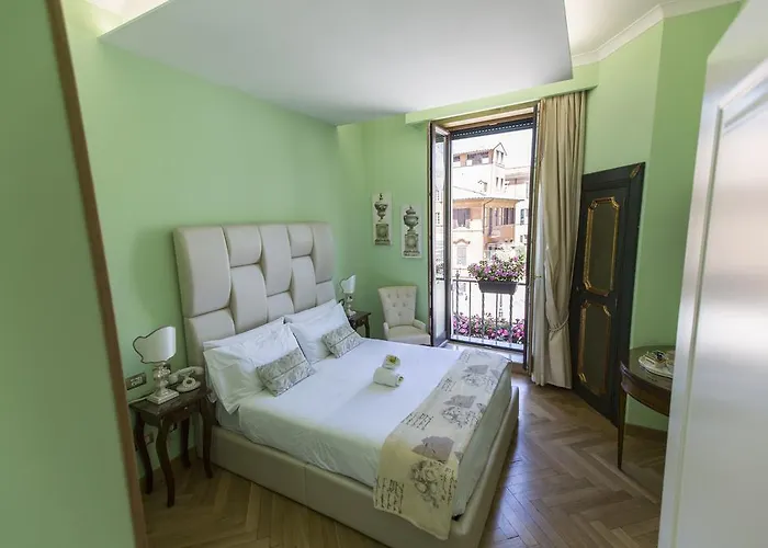 Royal Trinita Dei Monti Otel 4*