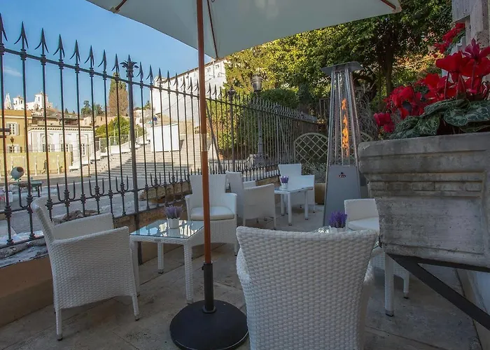 Royal Trinita Dei Monti Otel 4*