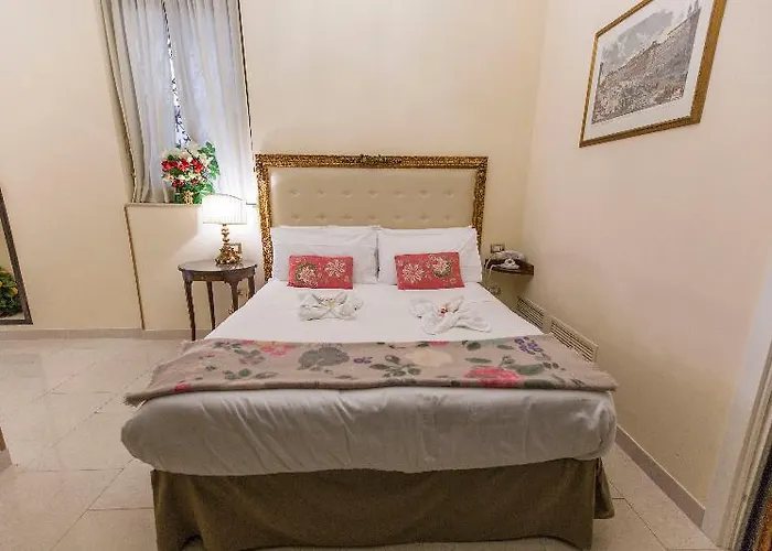 Royal Trinita Dei Monti Otel 4*